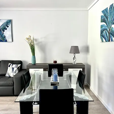 Familiar Apartment *